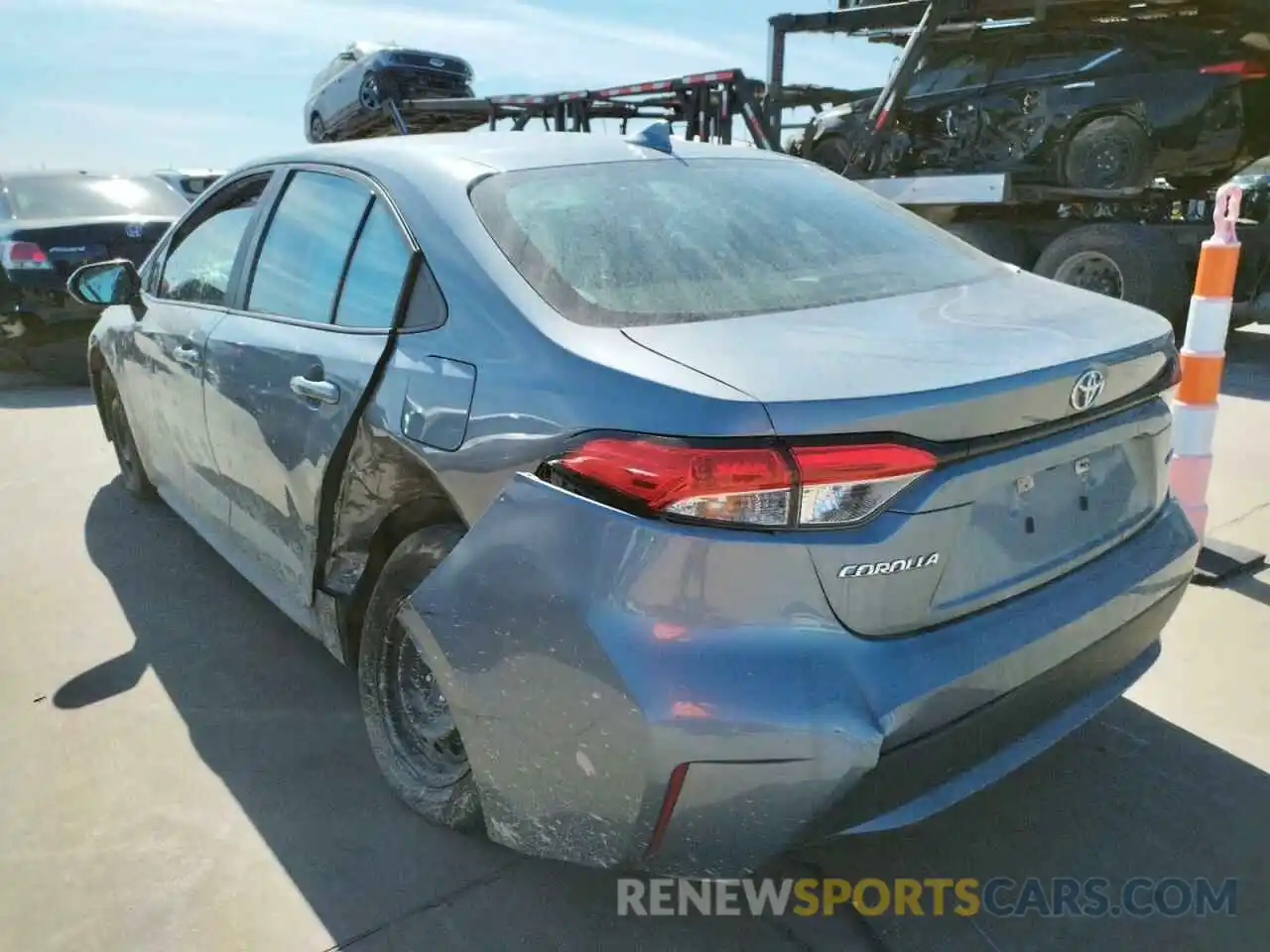 3 Photograph of a damaged car 5YFEPRAE4LP096998 TOYOTA COROLLA 2020