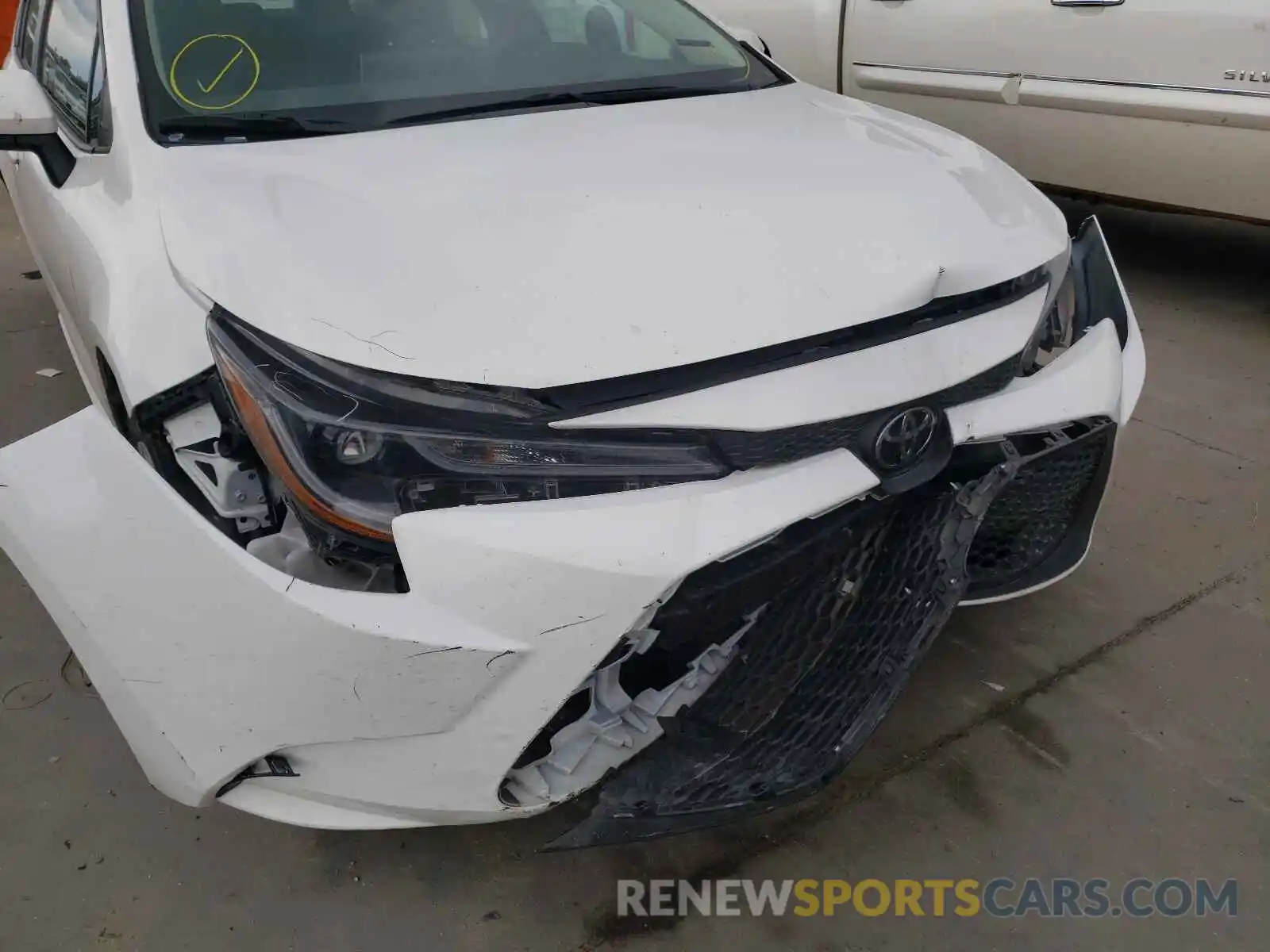 9 Photograph of a damaged car 5YFEPRAE4LP098220 TOYOTA COROLLA 2020