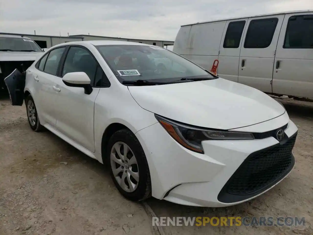 1 Photograph of a damaged car 5YFEPRAE4LP098525 TOYOTA COROLLA 2020