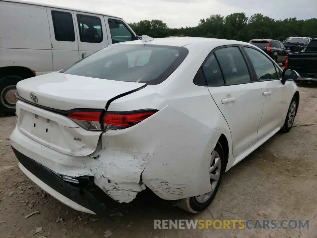 4 Photograph of a damaged car 5YFEPRAE4LP098525 TOYOTA COROLLA 2020