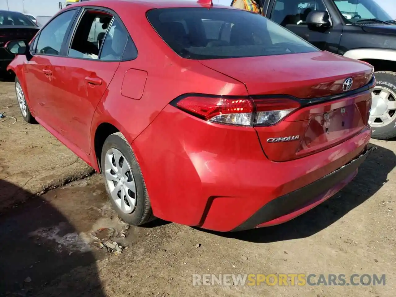 3 Photograph of a damaged car 5YFEPRAE4LP098685 TOYOTA COROLLA 2020