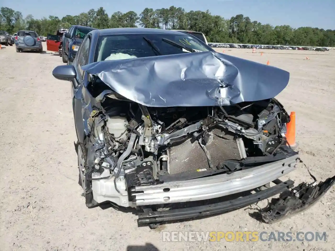 9 Photograph of a damaged car 5YFEPRAE4LP100175 TOYOTA COROLLA 2020