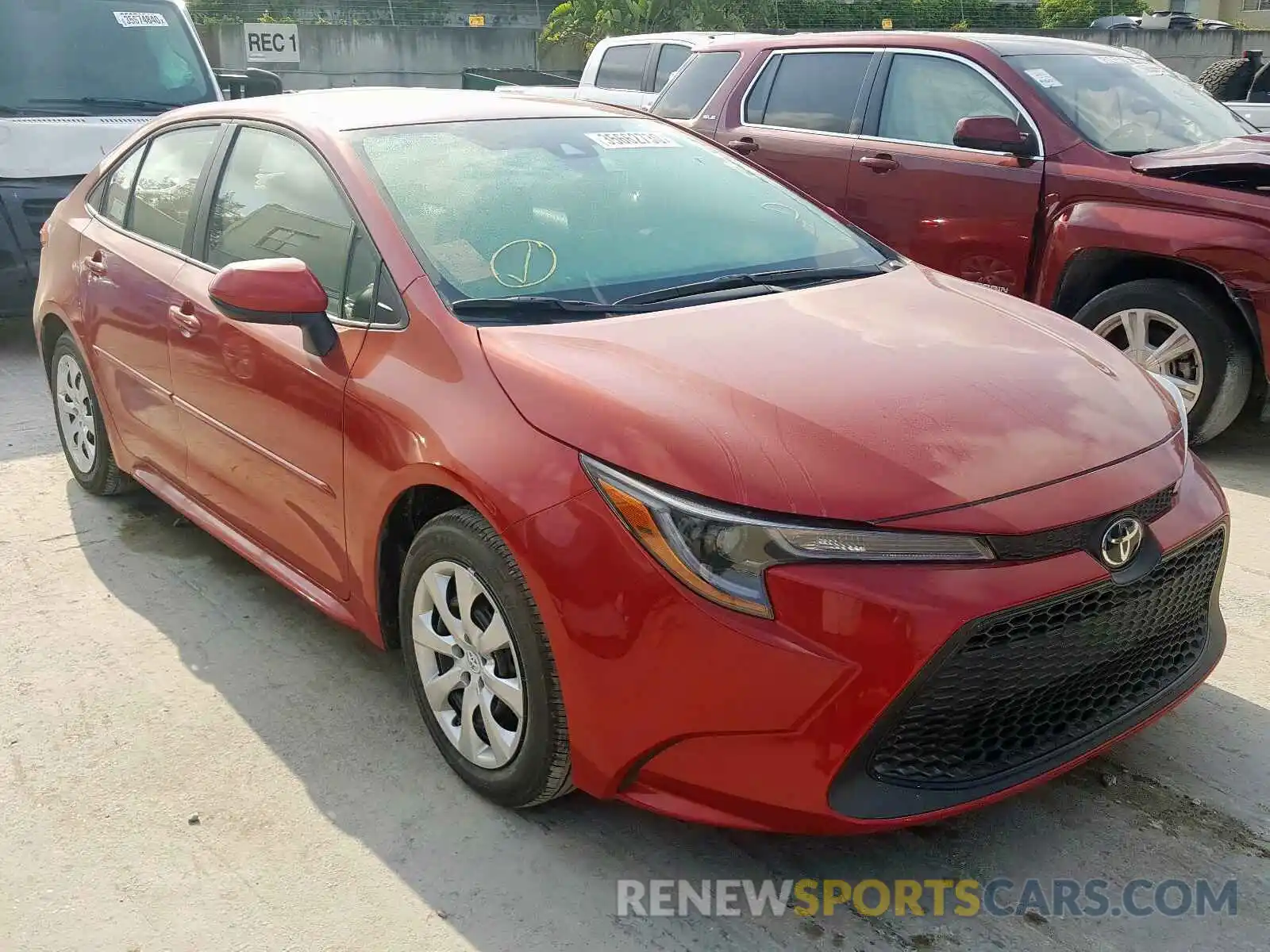 1 Photograph of a damaged car 5YFEPRAE4LP100547 TOYOTA COROLLA 2020