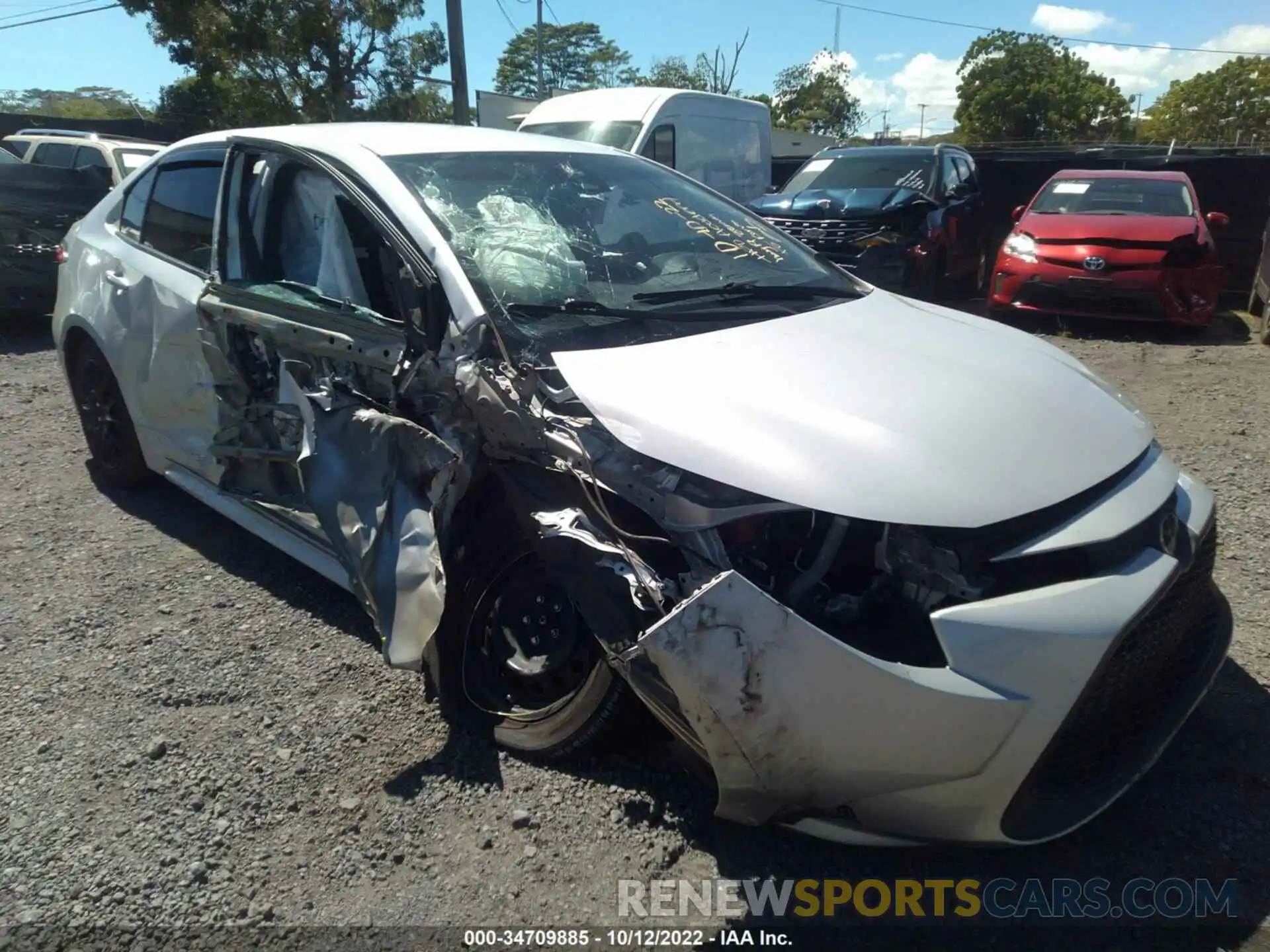 6 Photograph of a damaged car 5YFEPRAE4LP101021 TOYOTA COROLLA 2020