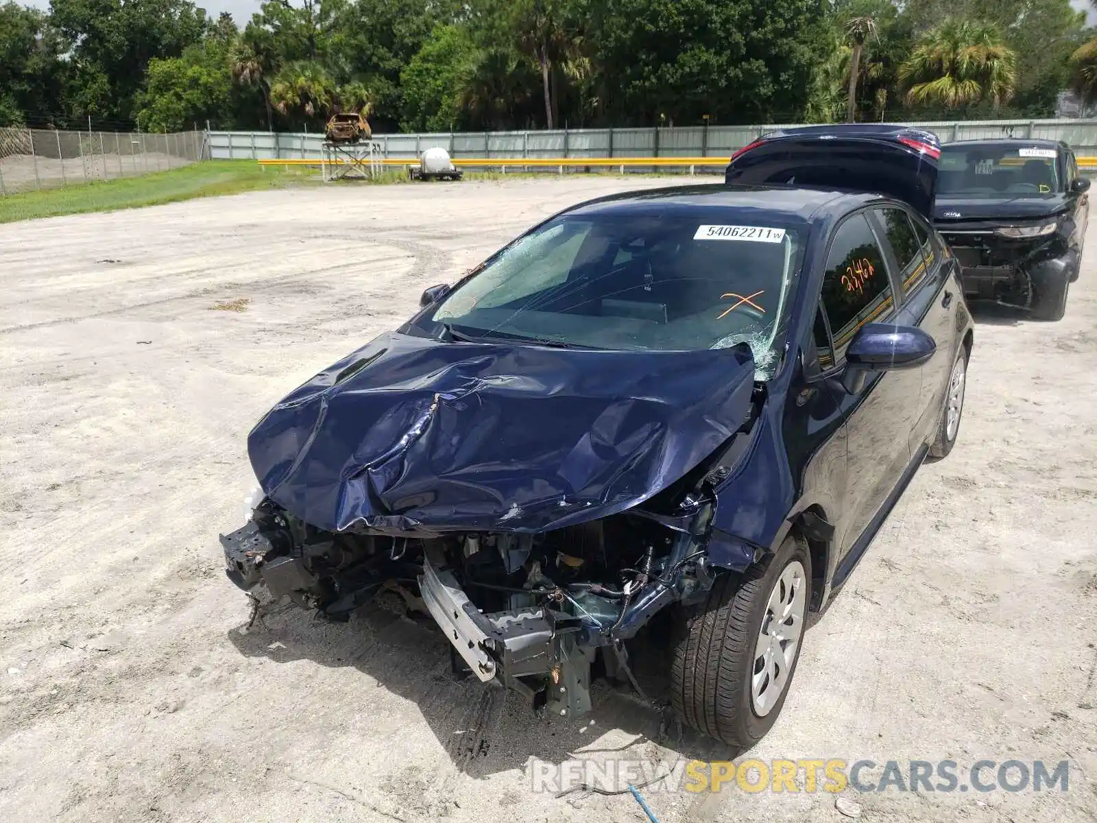 9 Photograph of a damaged car 5YFEPRAE4LP101424 TOYOTA COROLLA 2020