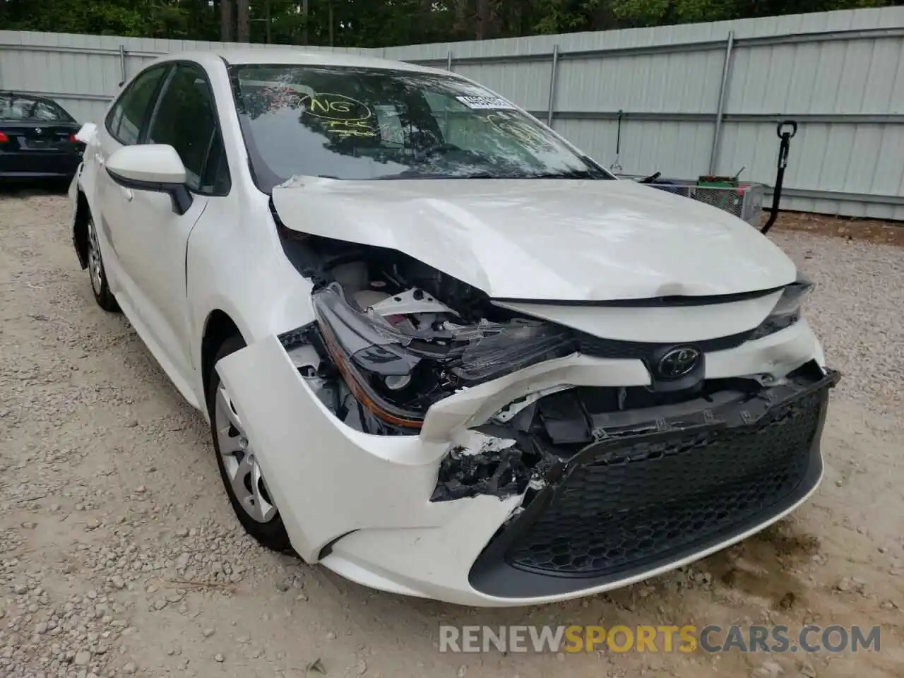 1 Photograph of a damaged car 5YFEPRAE4LP101522 TOYOTA COROLLA 2020