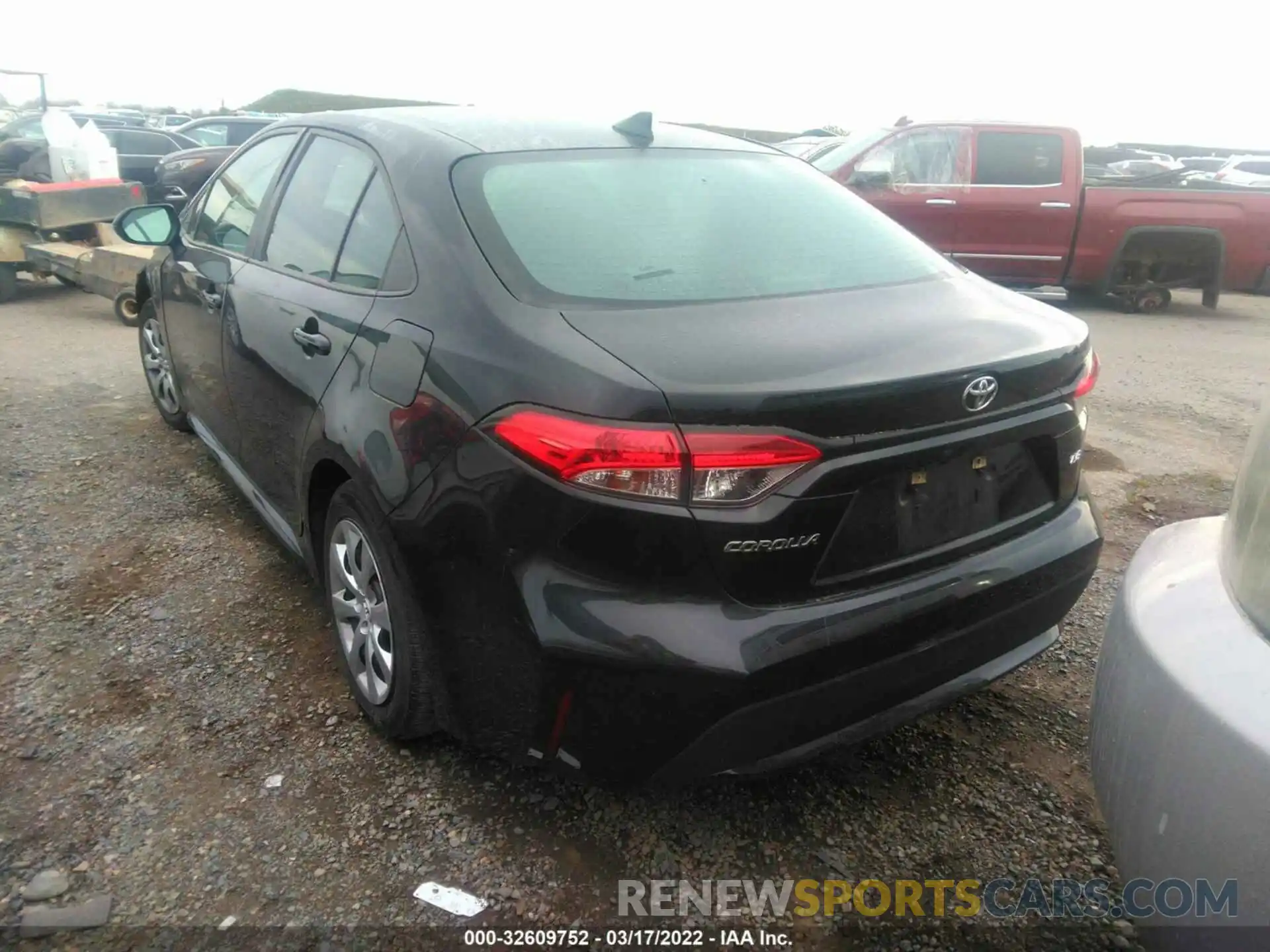 3 Photograph of a damaged car 5YFEPRAE4LP102007 TOYOTA COROLLA 2020