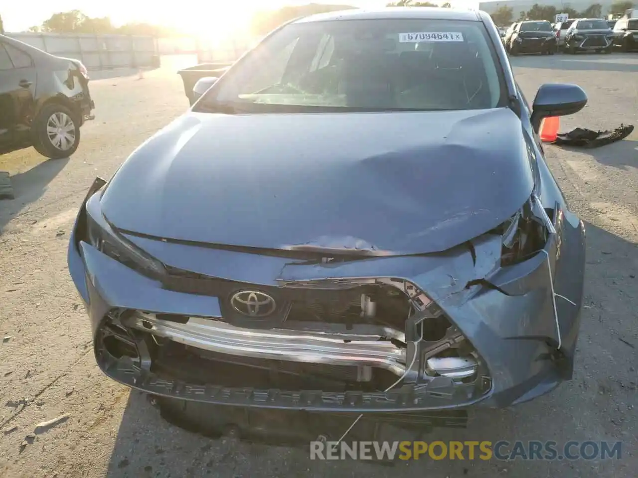 9 Photograph of a damaged car 5YFEPRAE4LP102556 TOYOTA COROLLA 2020