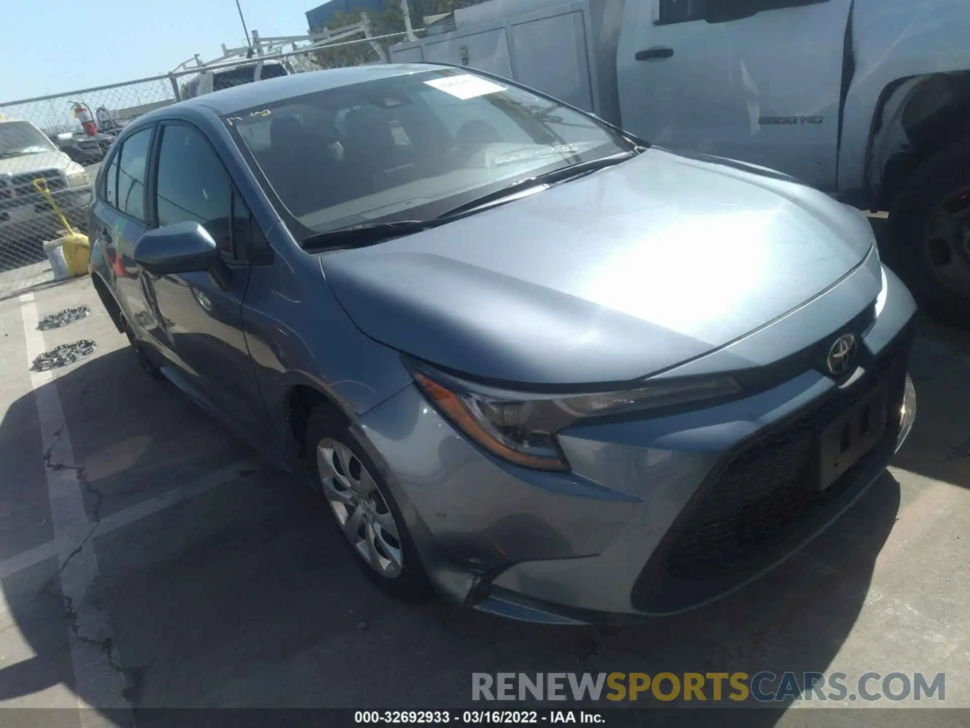 1 Photograph of a damaged car 5YFEPRAE4LP102895 TOYOTA COROLLA 2020