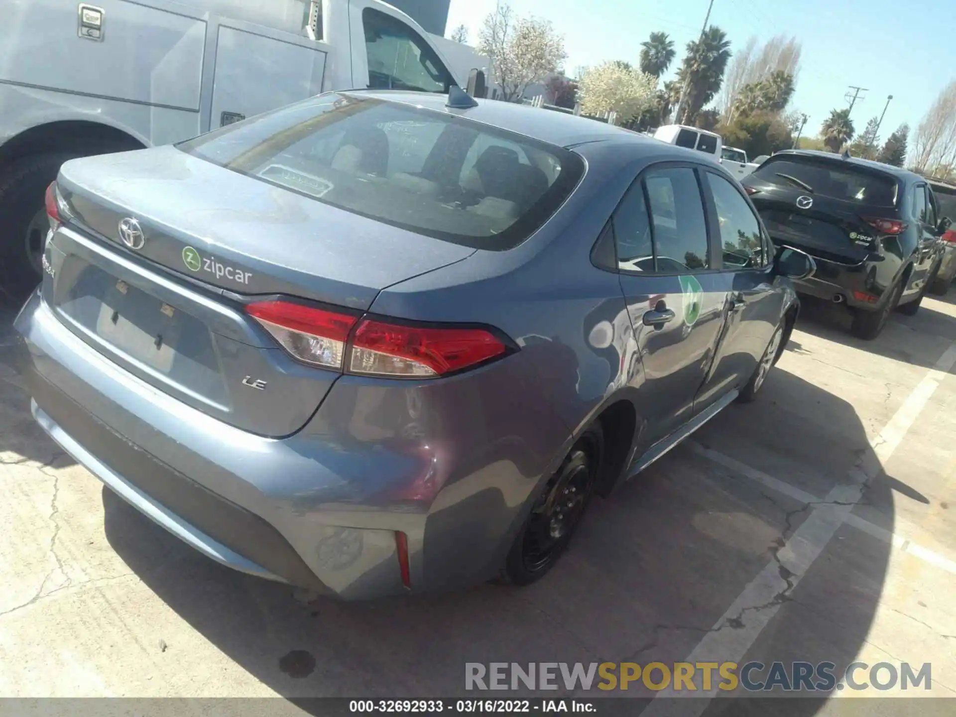 4 Photograph of a damaged car 5YFEPRAE4LP102895 TOYOTA COROLLA 2020