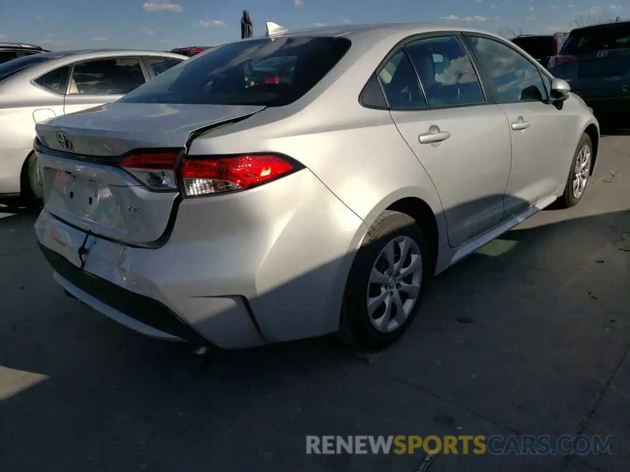 4 Photograph of a damaged car 5YFEPRAE4LP104386 TOYOTA COROLLA 2020