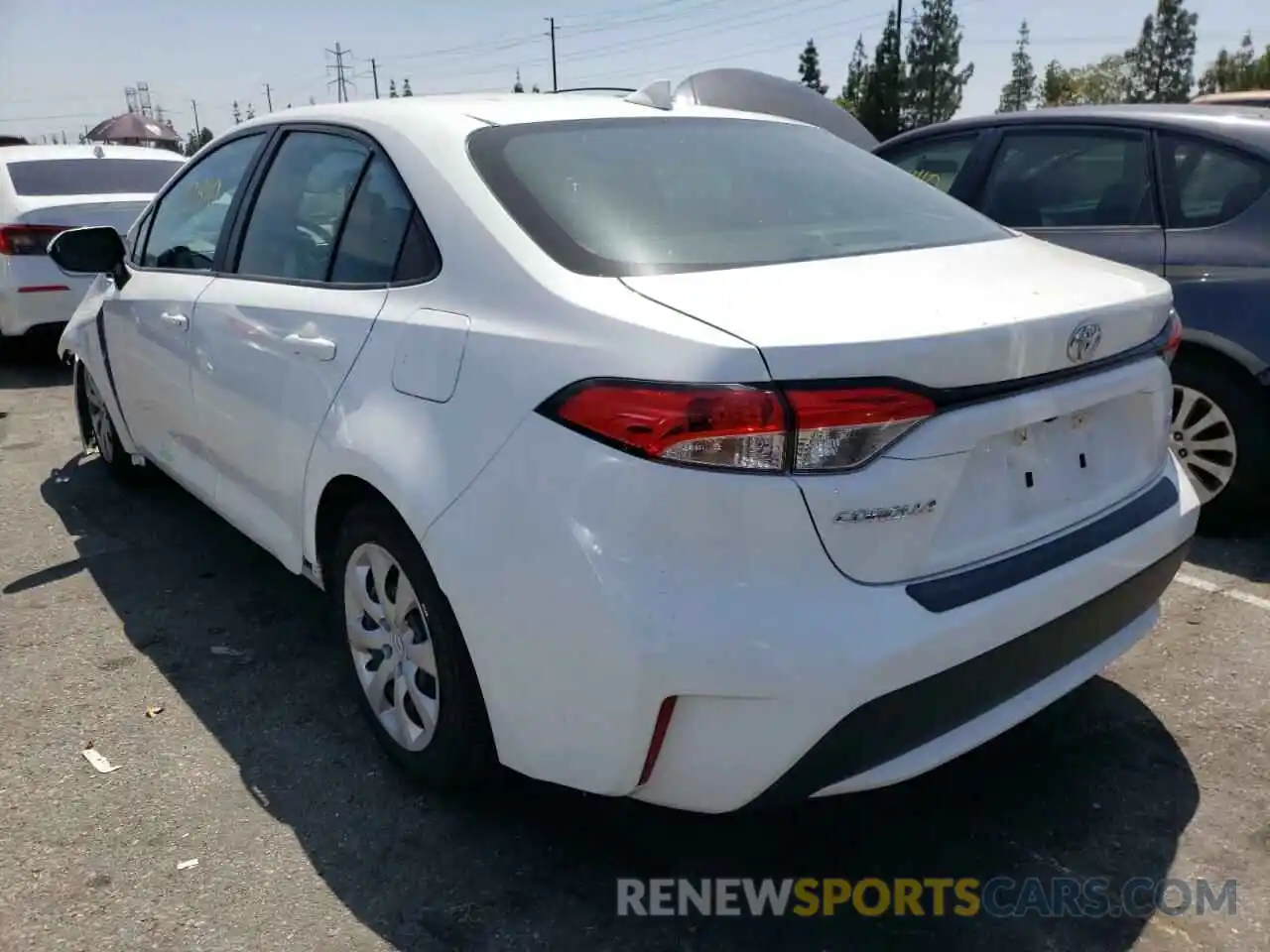 3 Photograph of a damaged car 5YFEPRAE4LP105019 TOYOTA COROLLA 2020