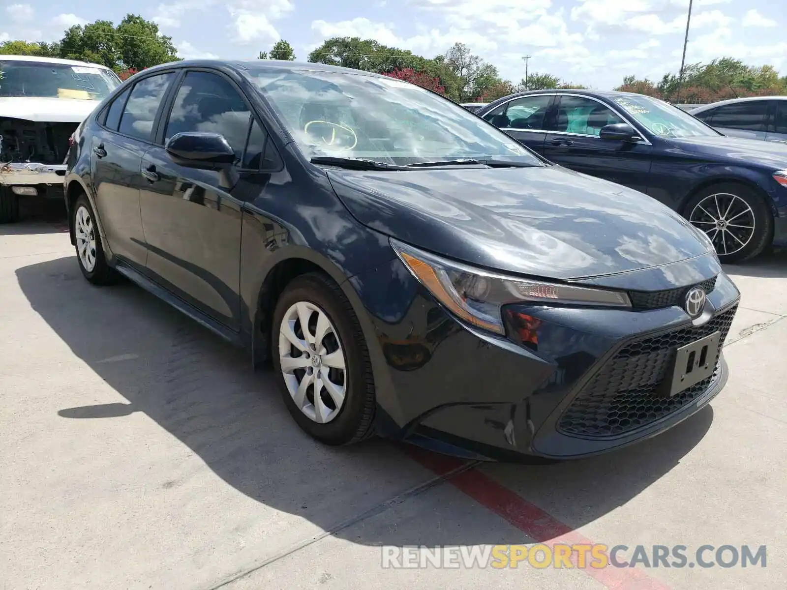 1 Photograph of a damaged car 5YFEPRAE4LP105246 TOYOTA COROLLA 2020