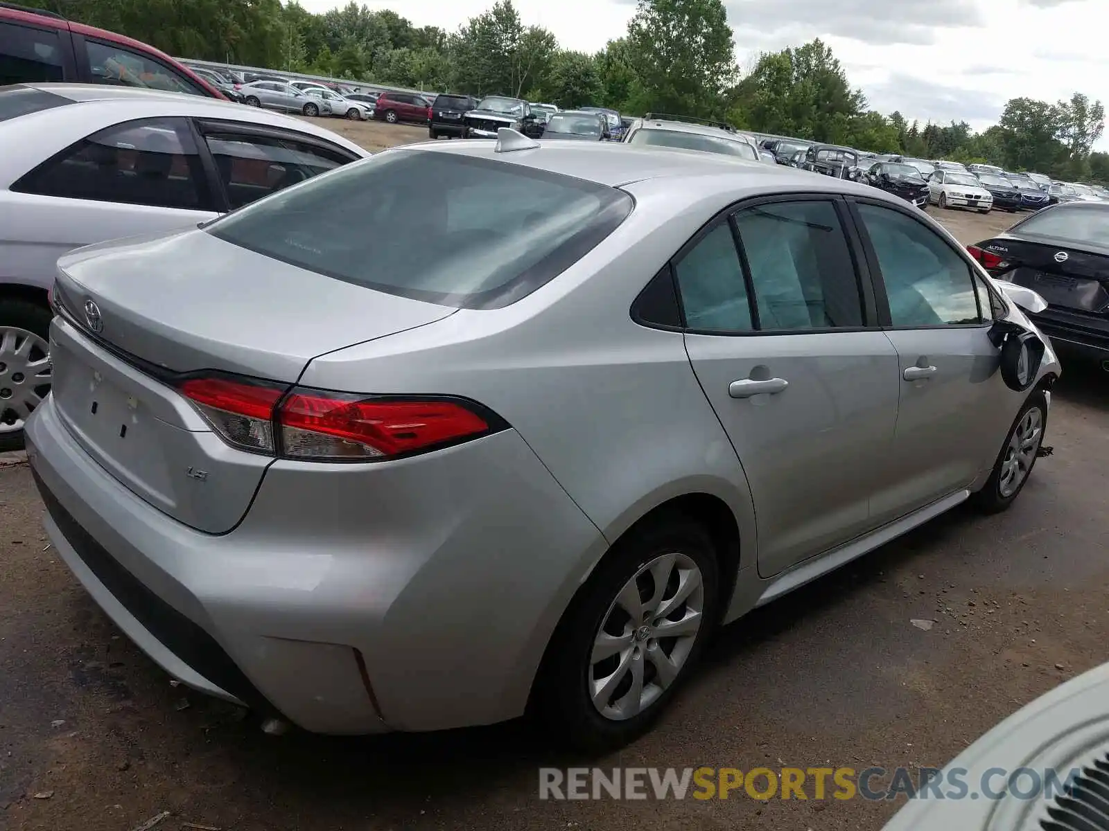 4 Photograph of a damaged car 5YFEPRAE4LP105666 TOYOTA COROLLA 2020