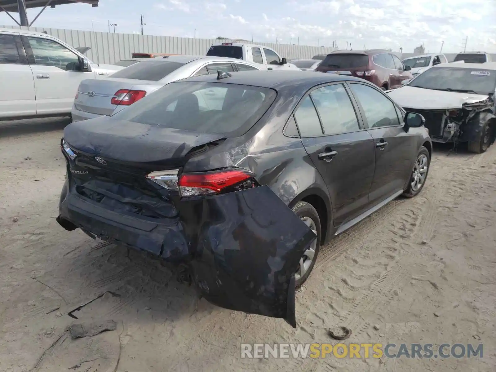 4 Photograph of a damaged car 5YFEPRAE4LP105747 TOYOTA COROLLA 2020