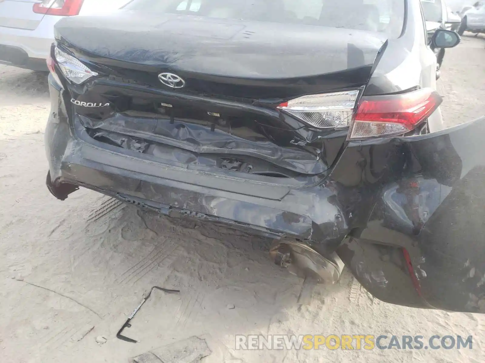 9 Photograph of a damaged car 5YFEPRAE4LP105747 TOYOTA COROLLA 2020