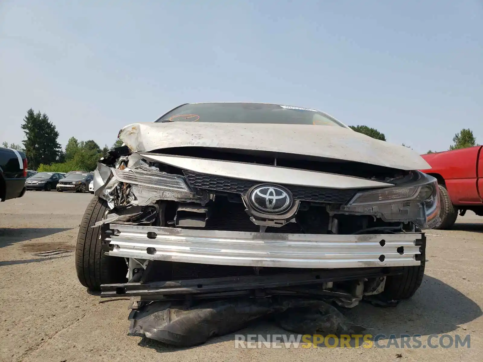 9 Photograph of a damaged car 5YFEPRAE4LP106011 TOYOTA COROLLA 2020