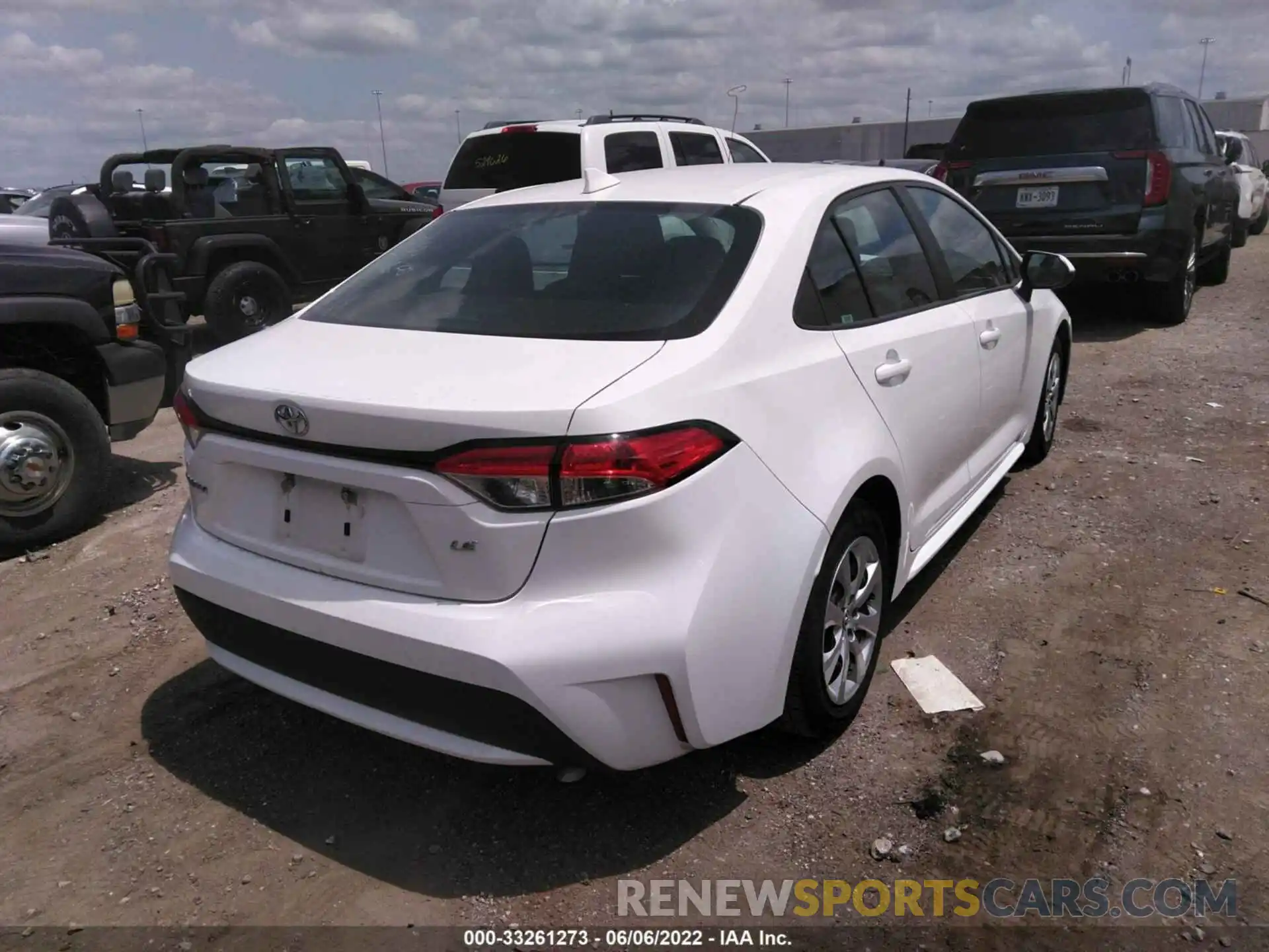 4 Photograph of a damaged car 5YFEPRAE4LP106364 TOYOTA COROLLA 2020