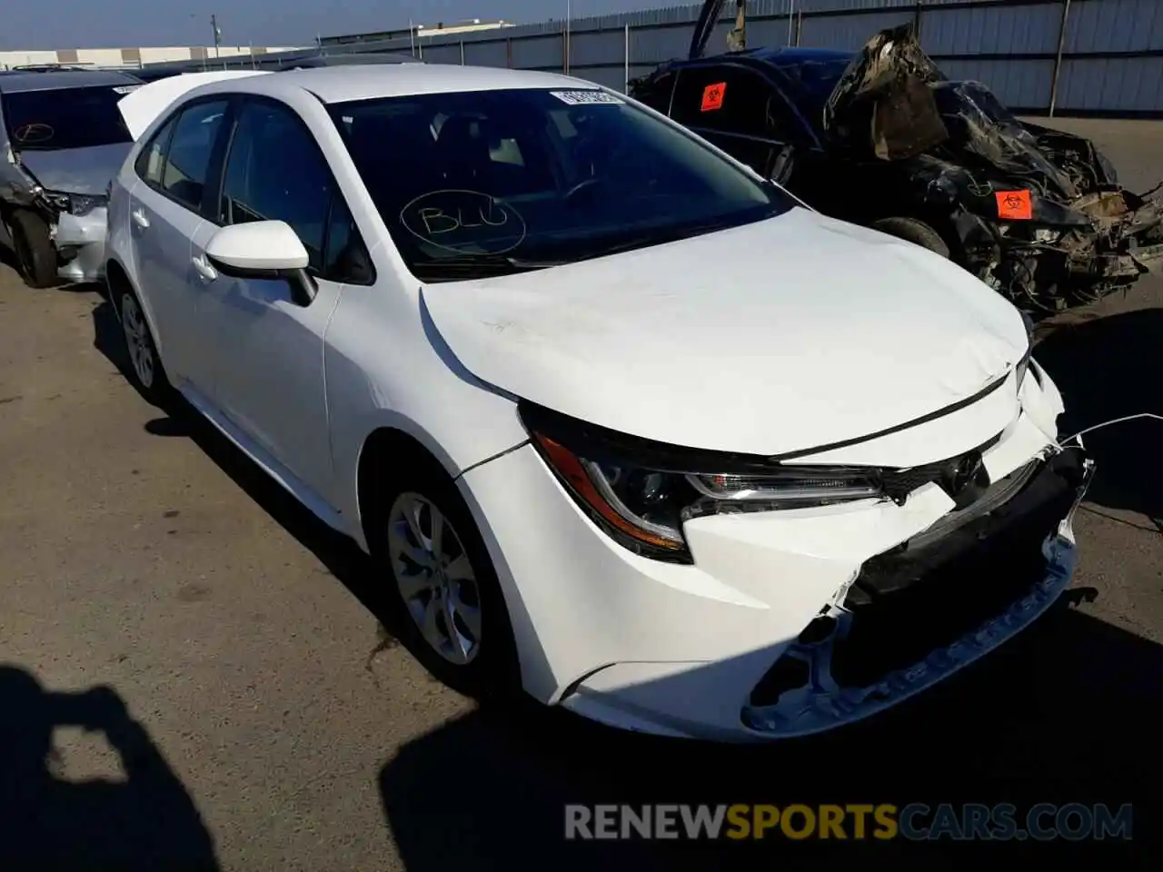 1 Photograph of a damaged car 5YFEPRAE4LP106526 TOYOTA COROLLA 2020