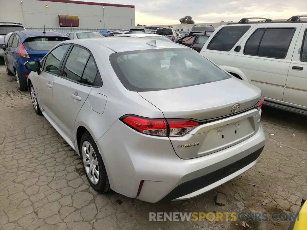 3 Photograph of a damaged car 5YFEPRAE4LP107062 TOYOTA COROLLA 2020