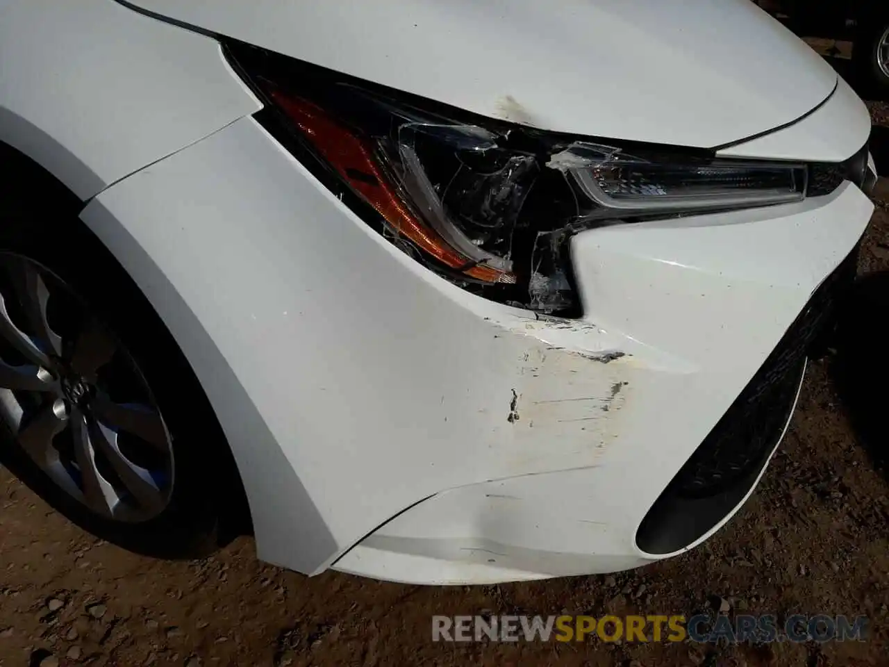 9 Photograph of a damaged car 5YFEPRAE4LP107112 TOYOTA COROLLA 2020