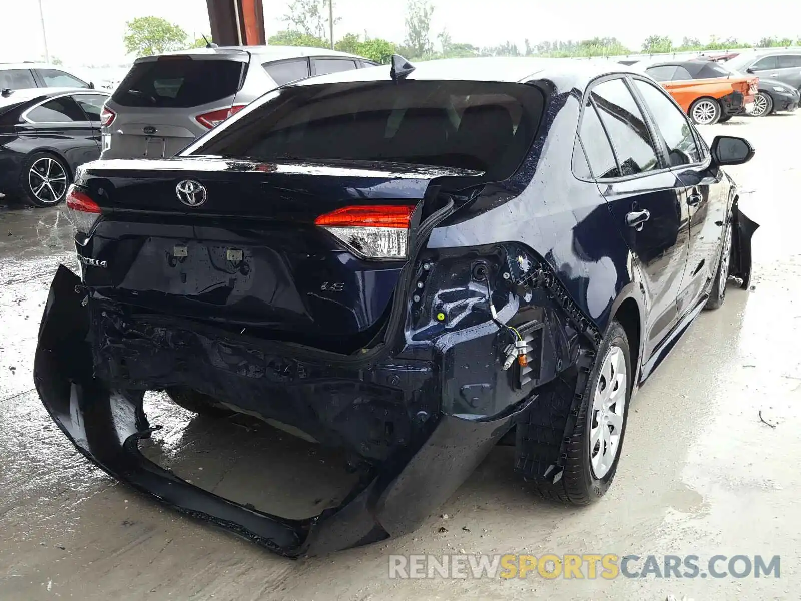 4 Photograph of a damaged car 5YFEPRAE4LP107224 TOYOTA COROLLA 2020