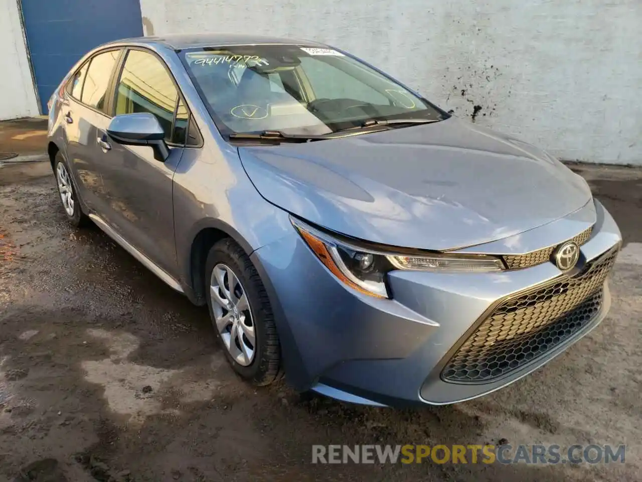 1 Photograph of a damaged car 5YFEPRAE4LP109992 TOYOTA COROLLA 2020