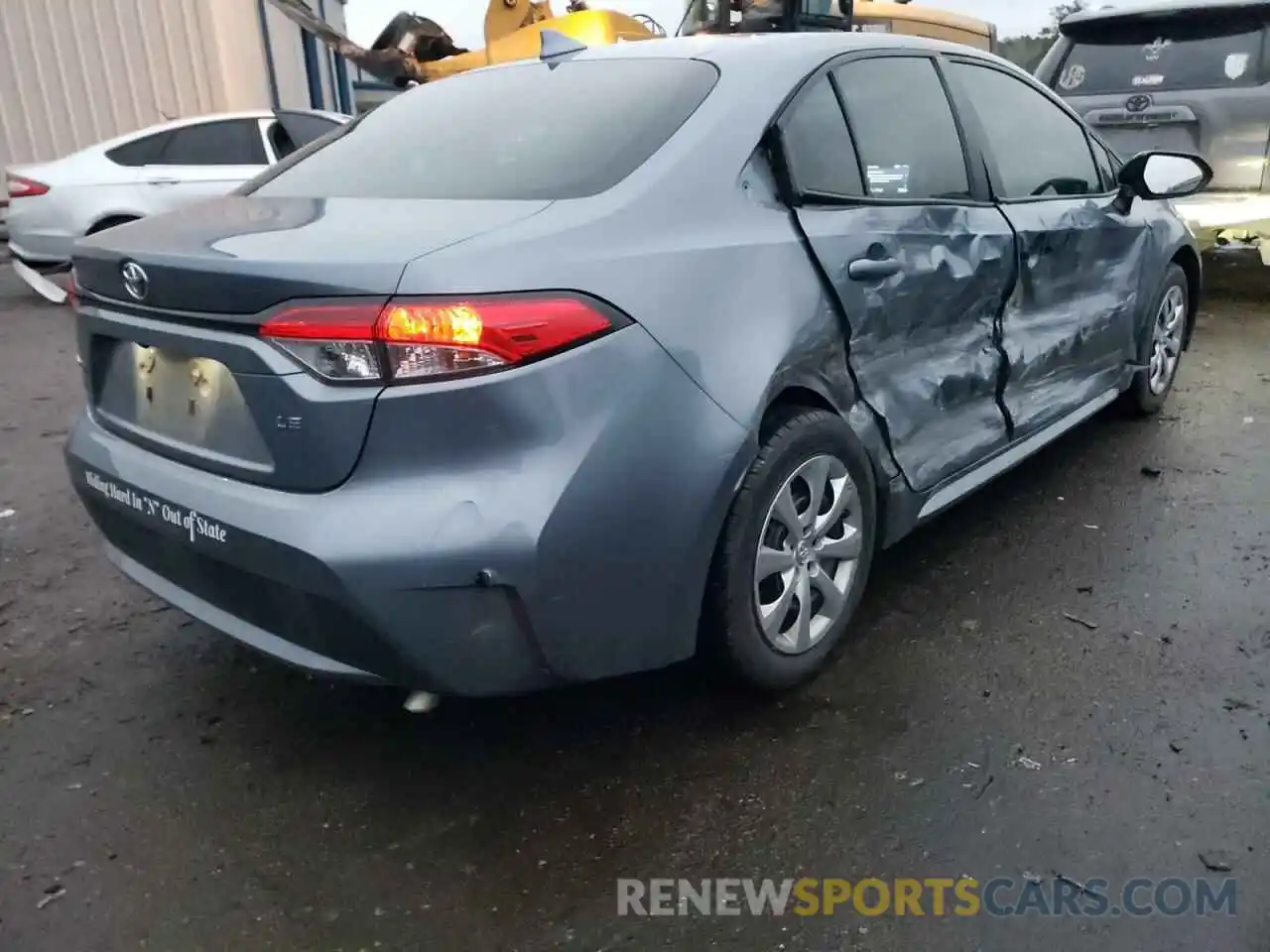 4 Photograph of a damaged car 5YFEPRAE4LP110205 TOYOTA COROLLA 2020