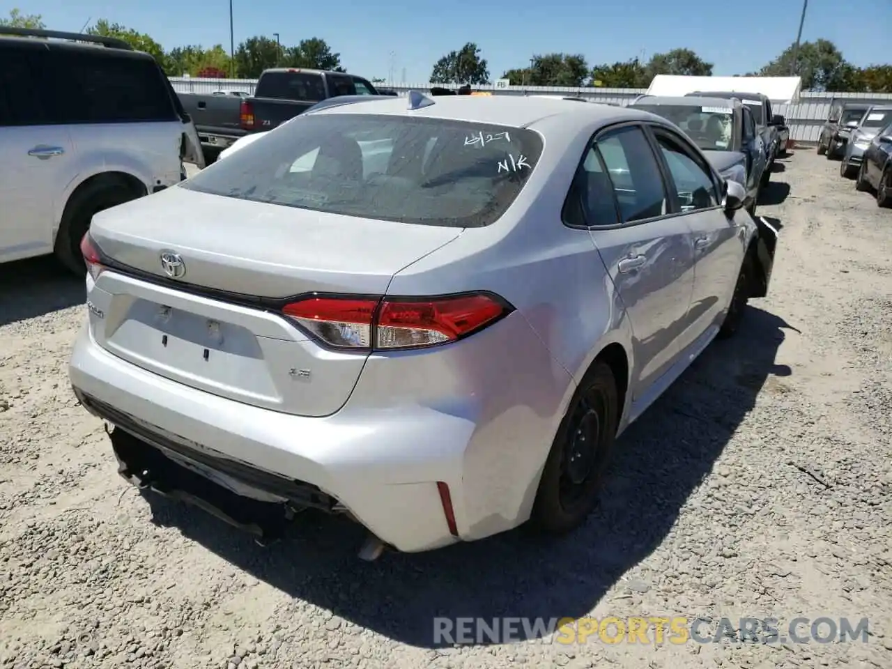 4 Photograph of a damaged car 5YFEPRAE4LP110284 TOYOTA COROLLA 2020