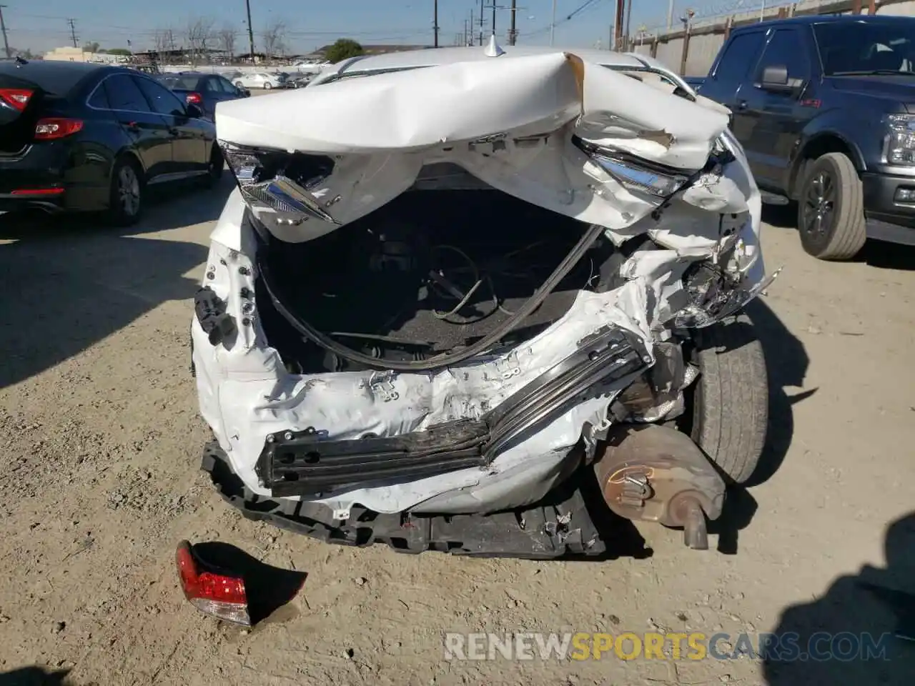 9 Photograph of a damaged car 5YFEPRAE4LP110379 TOYOTA COROLLA 2020