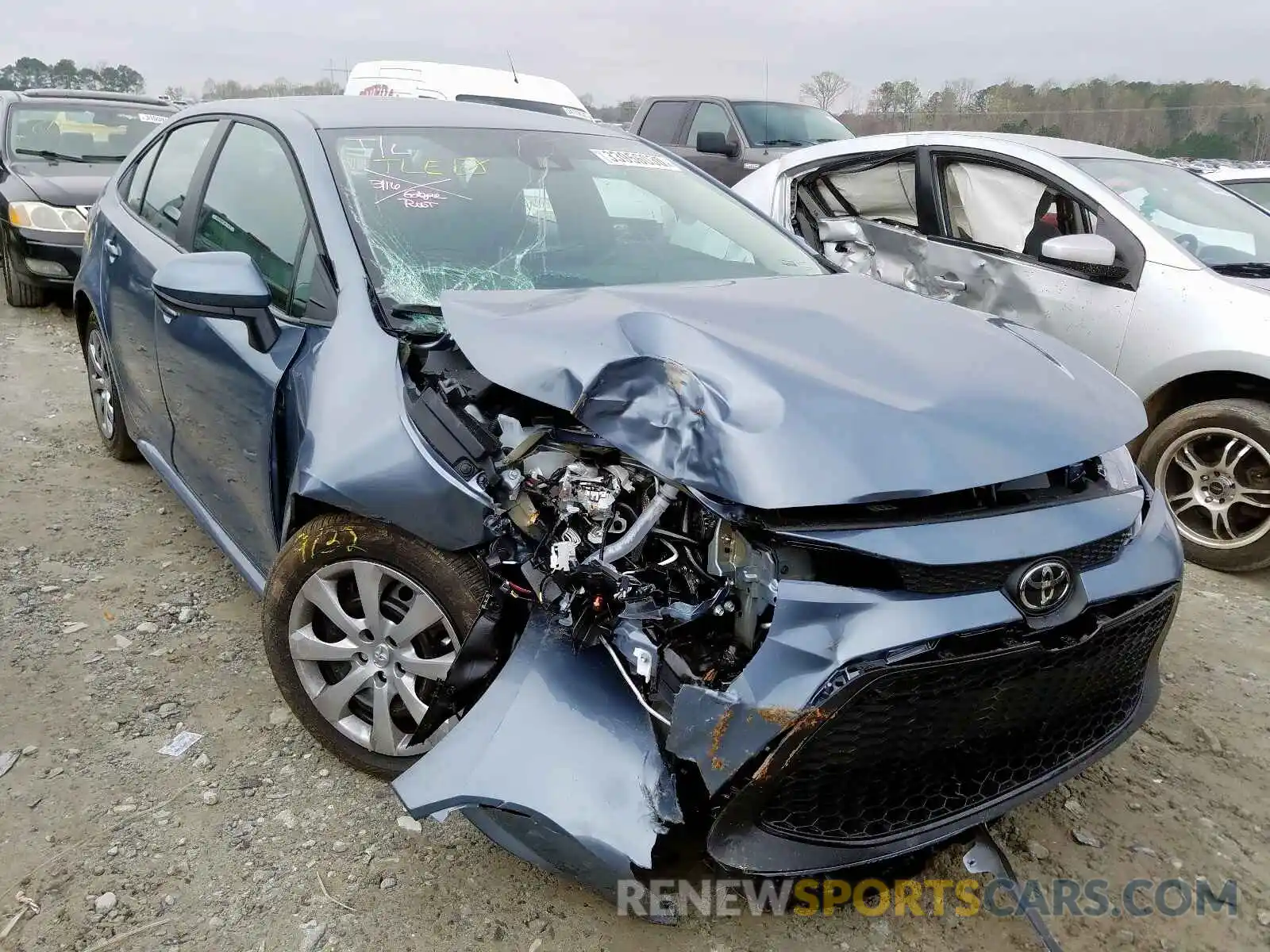 1 Photograph of a damaged car 5YFEPRAE4LP110673 TOYOTA COROLLA 2020