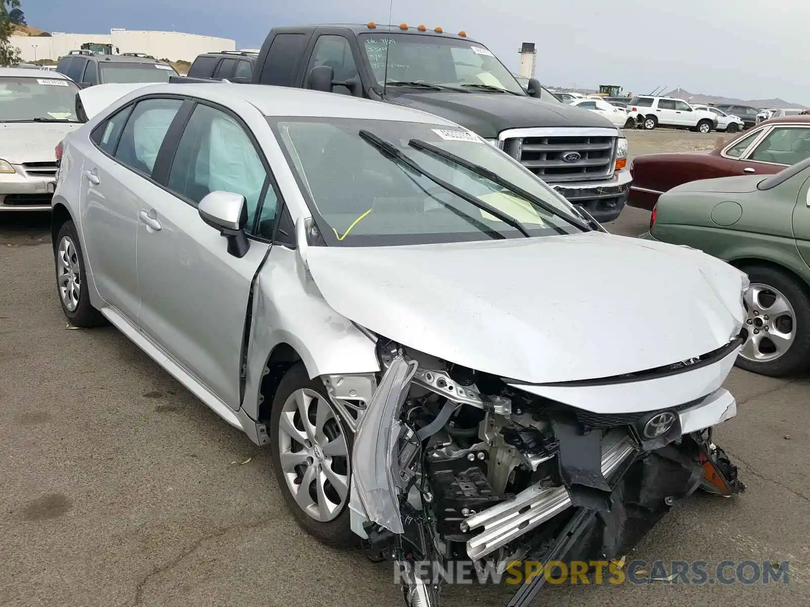 1 Photograph of a damaged car 5YFEPRAE4LP110706 TOYOTA COROLLA 2020