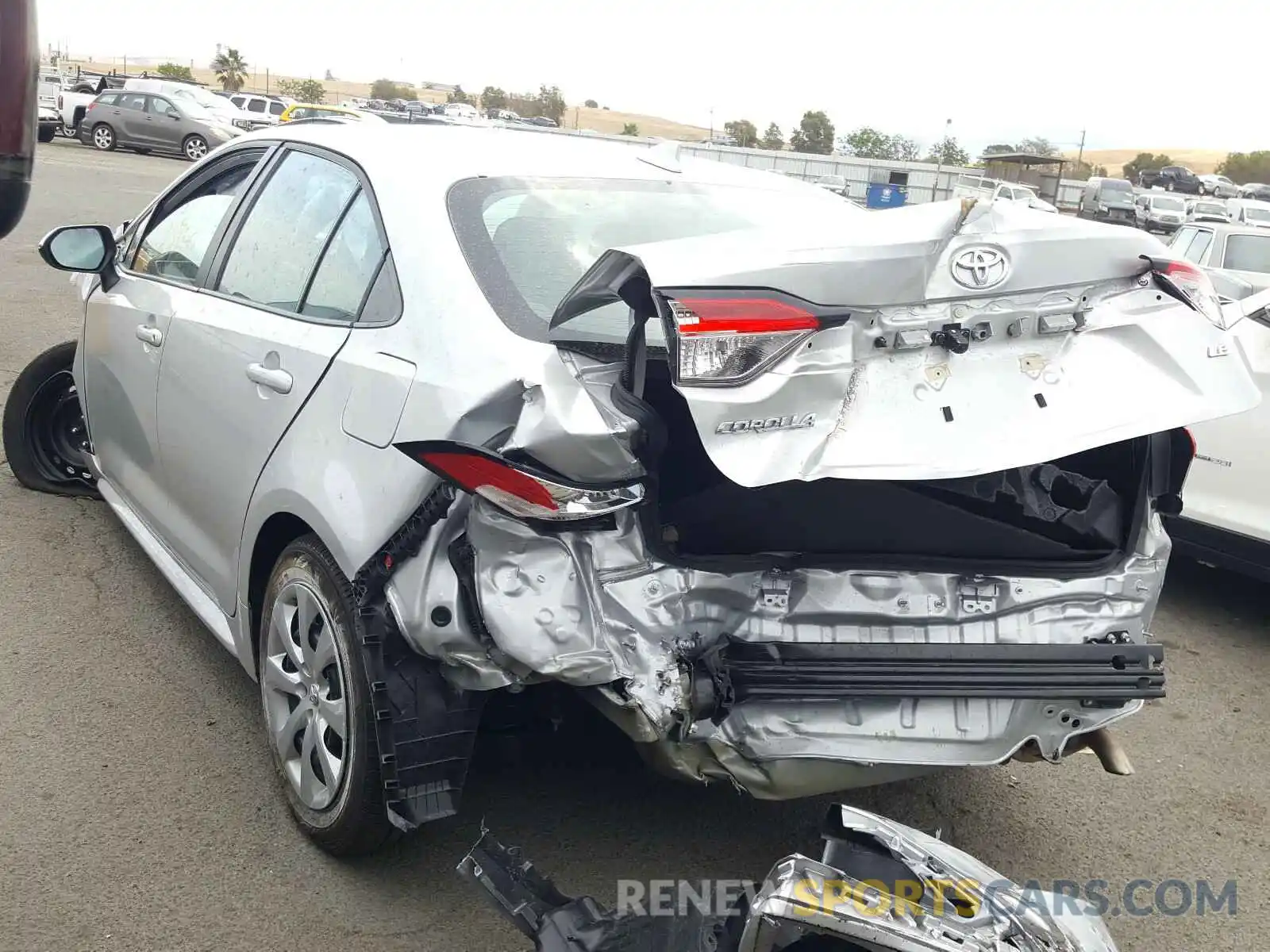 3 Фотография поврежденного автомобиля 5YFEPRAE4LP110706 TOYOTA COROLLA 2020