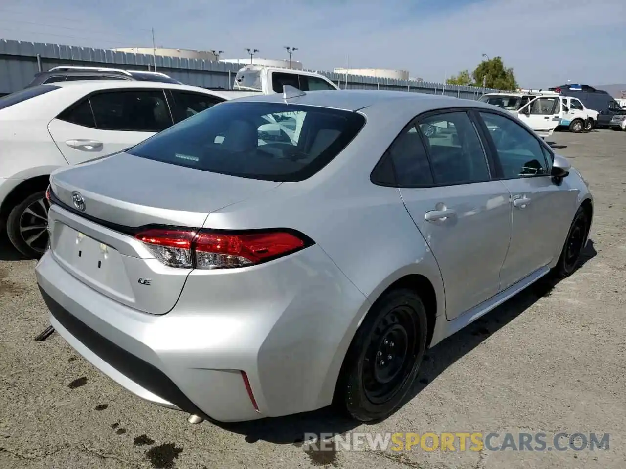 4 Photograph of a damaged car 5YFEPRAE4LP110818 TOYOTA COROLLA 2020