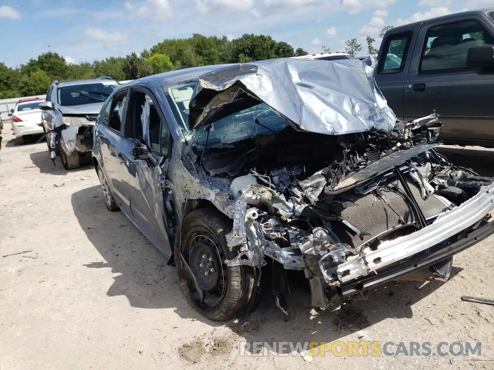 1 Photograph of a damaged car 5YFEPRAE4LP113346 TOYOTA COROLLA 2020