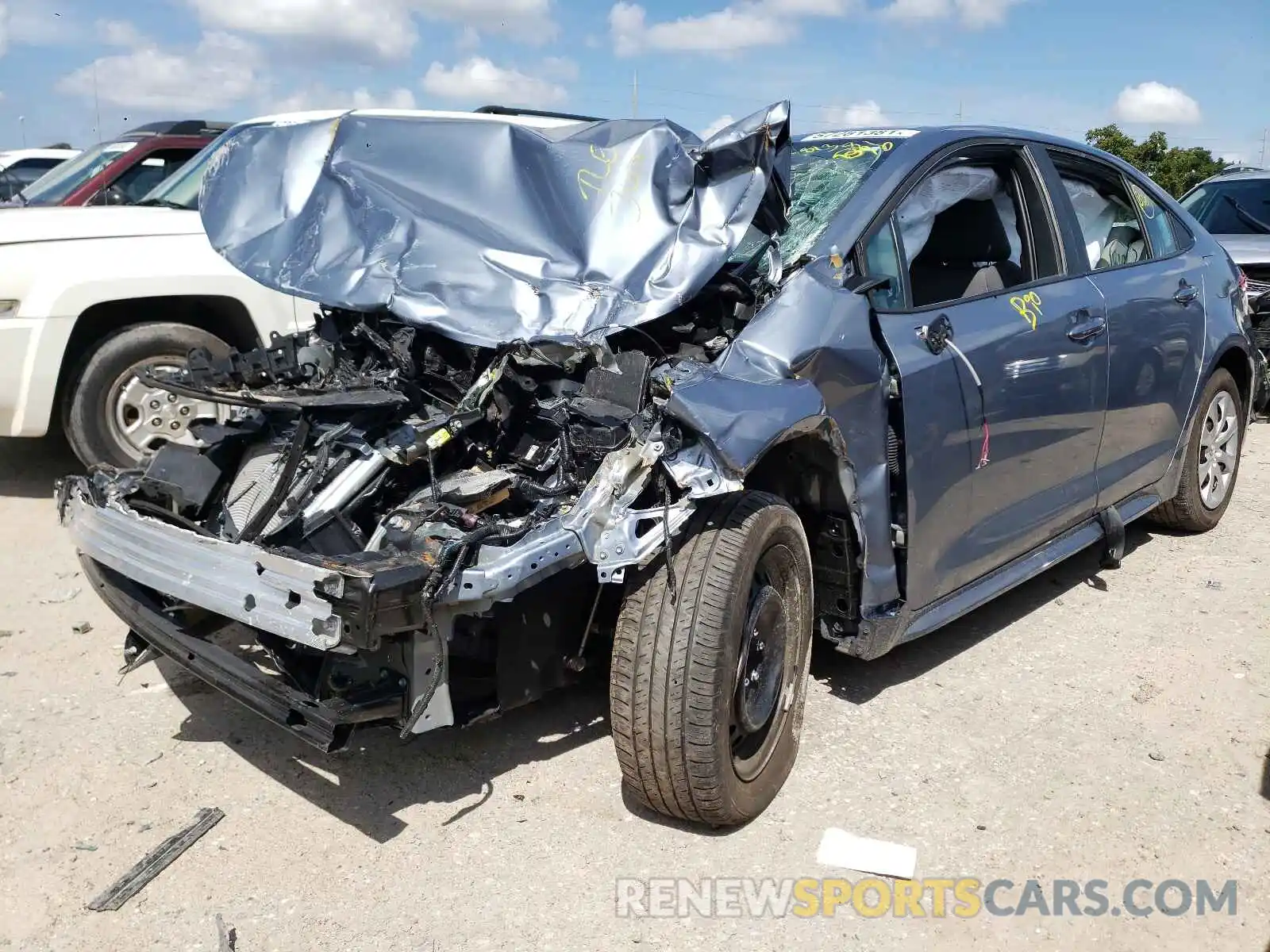 2 Photograph of a damaged car 5YFEPRAE4LP113346 TOYOTA COROLLA 2020