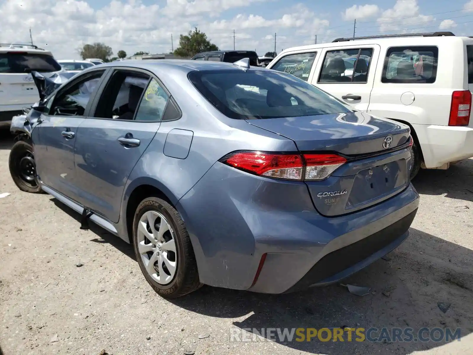 3 Photograph of a damaged car 5YFEPRAE4LP113346 TOYOTA COROLLA 2020