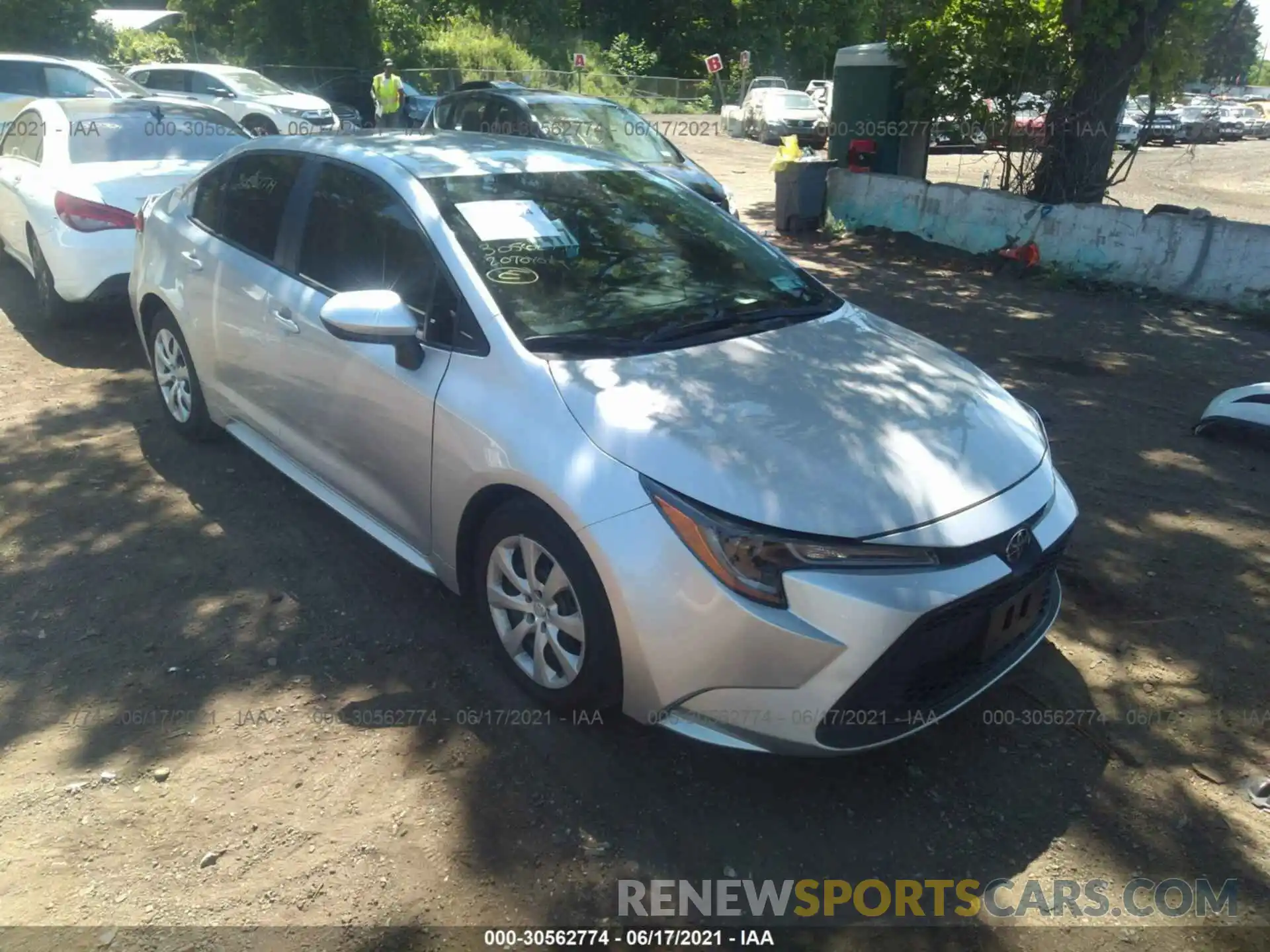 1 Photograph of a damaged car 5YFEPRAE4LP114562 TOYOTA COROLLA 2020