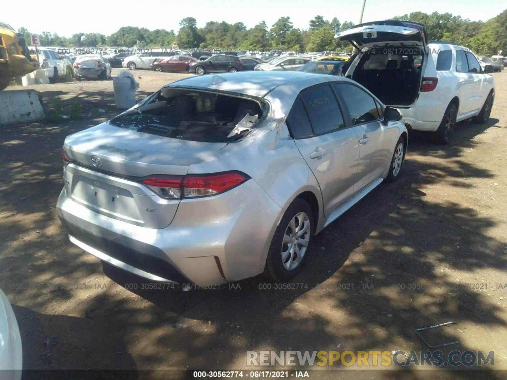 4 Photograph of a damaged car 5YFEPRAE4LP114562 TOYOTA COROLLA 2020