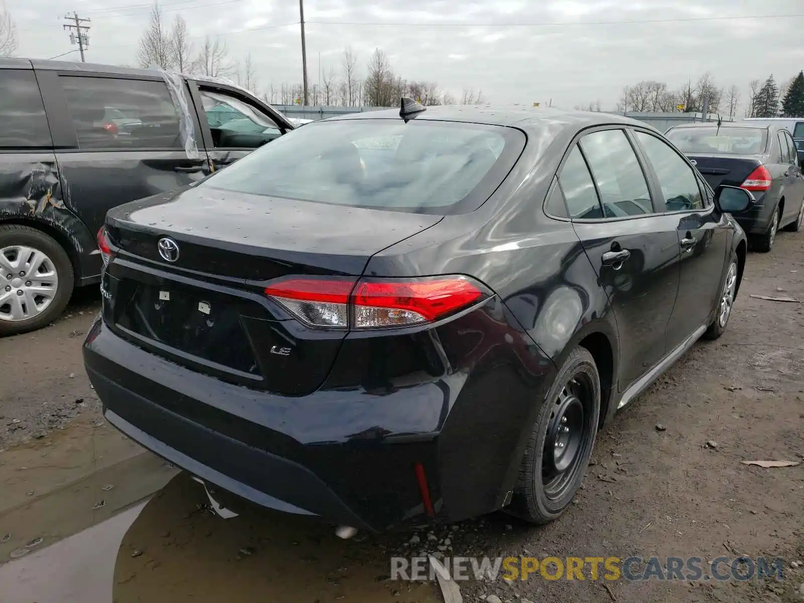 4 Photograph of a damaged car 5YFEPRAE4LP115341 TOYOTA COROLLA 2020