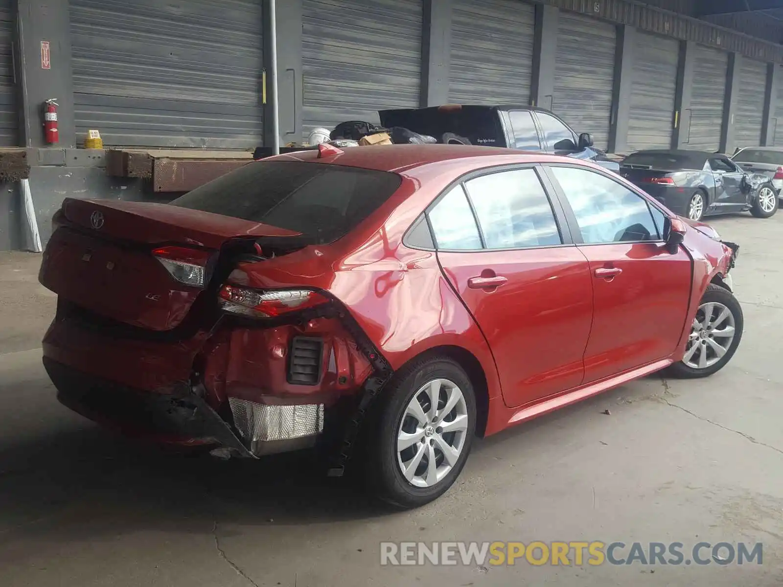 4 Photograph of a damaged car 5YFEPRAE4LP115629 TOYOTA COROLLA 2020