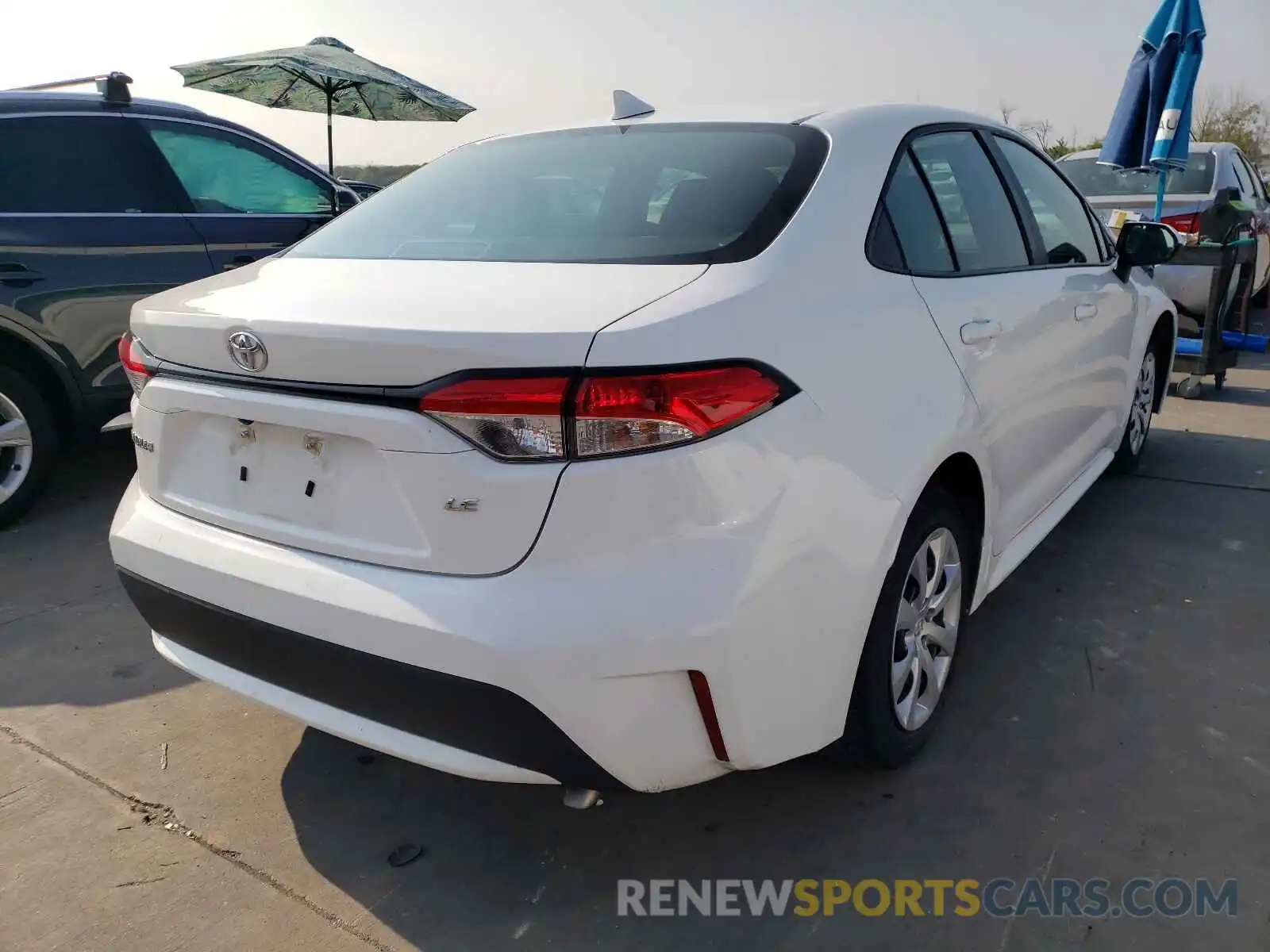 4 Photograph of a damaged car 5YFEPRAE4LP116473 TOYOTA COROLLA 2020