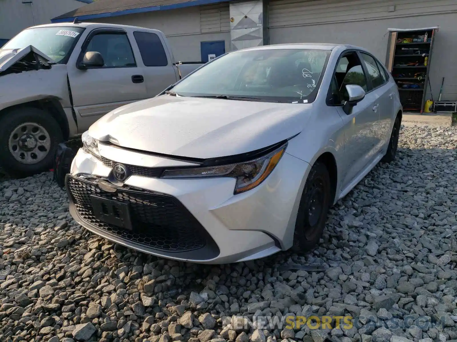 2 Photograph of a damaged car 5YFEPRAE4LP116571 TOYOTA COROLLA 2020