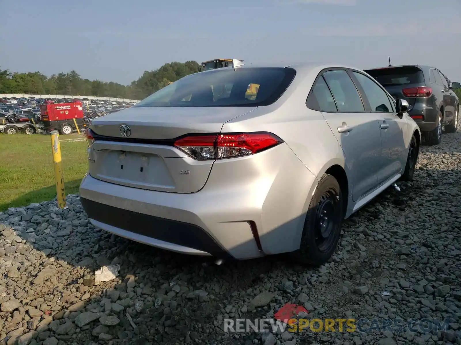 4 Photograph of a damaged car 5YFEPRAE4LP116571 TOYOTA COROLLA 2020