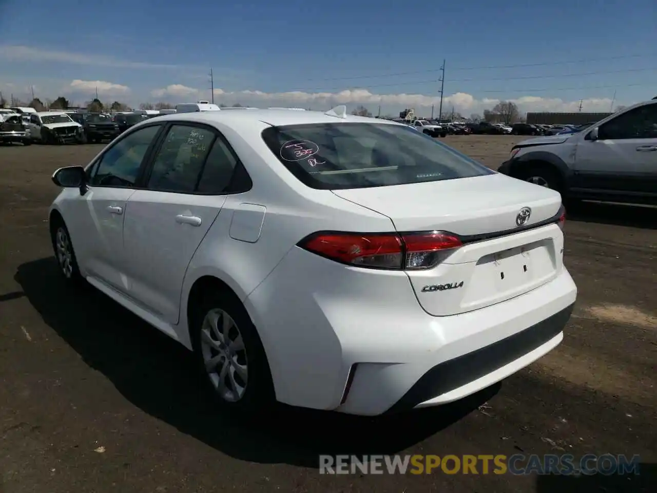 3 Photograph of a damaged car 5YFEPRAE4LP117171 TOYOTA COROLLA 2020