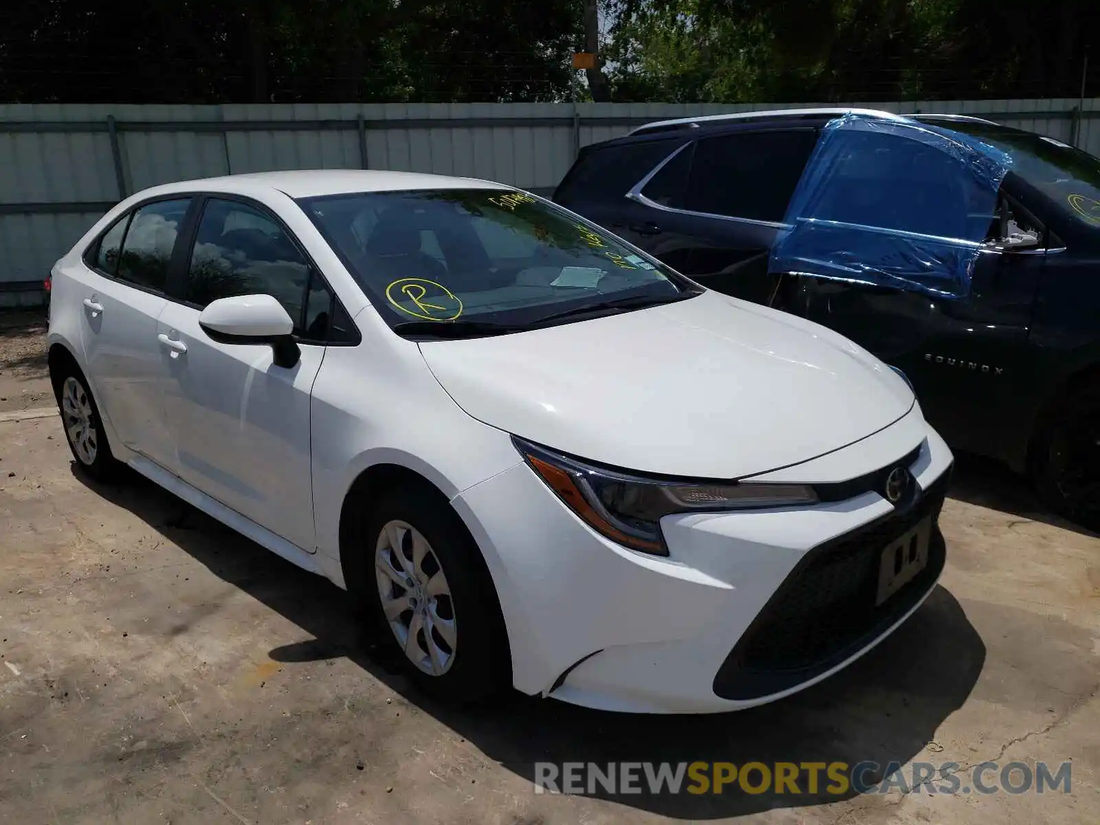 1 Photograph of a damaged car 5YFEPRAE4LP117607 TOYOTA COROLLA 2020