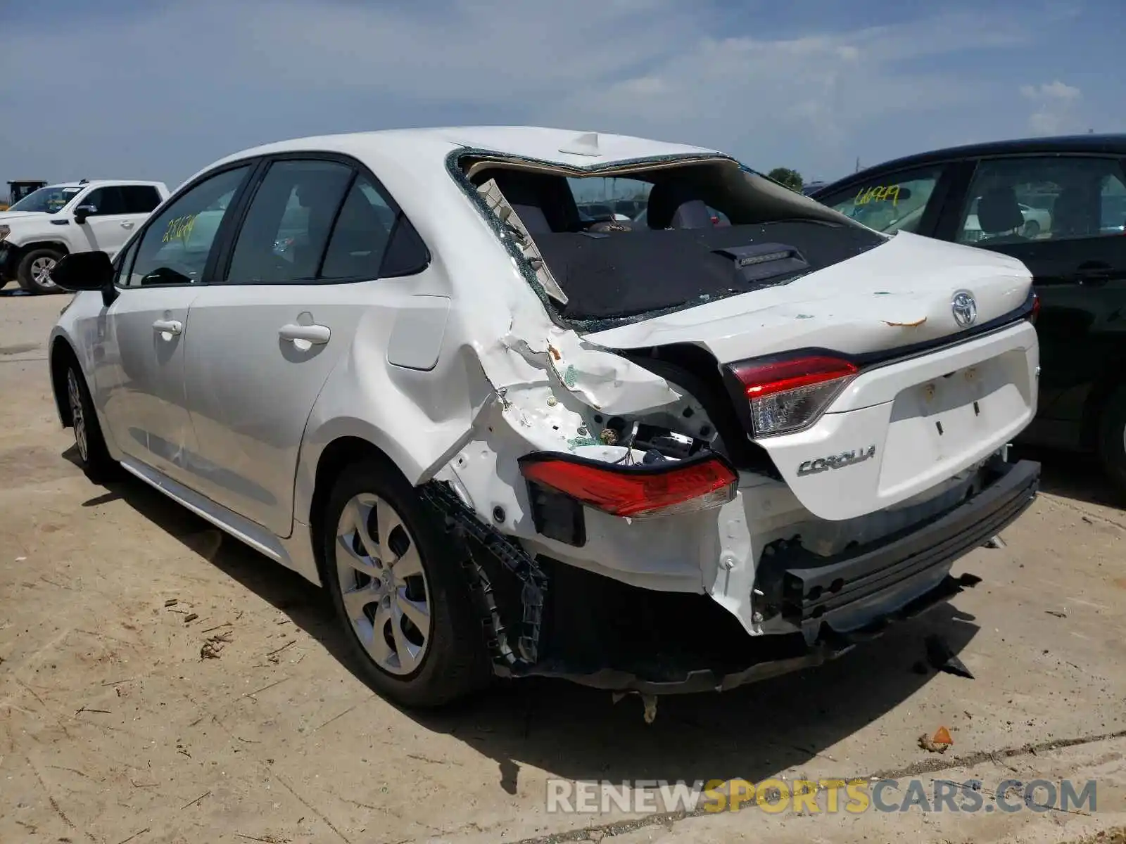 3 Photograph of a damaged car 5YFEPRAE4LP117607 TOYOTA COROLLA 2020