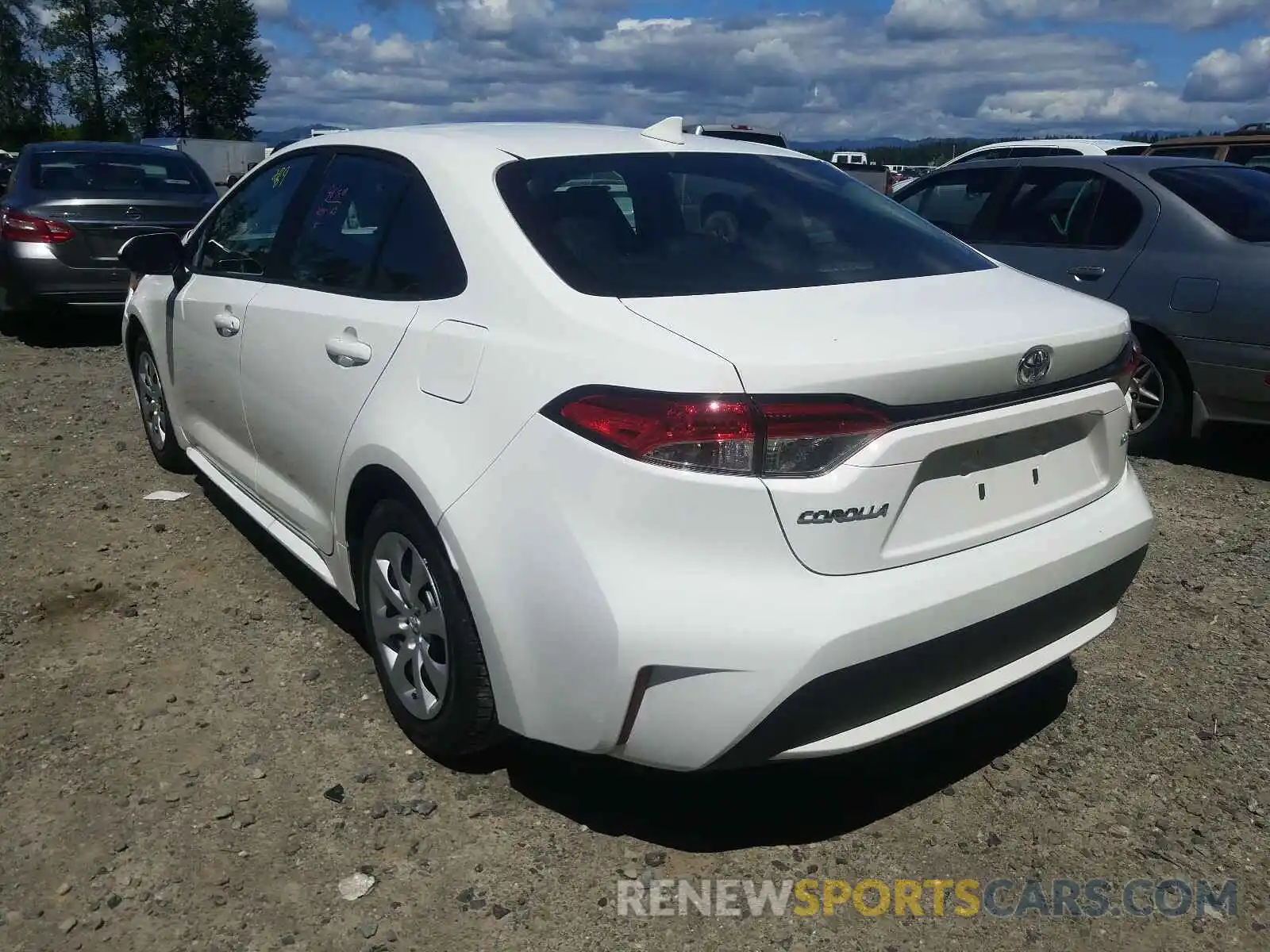 3 Photograph of a damaged car 5YFEPRAE4LP118398 TOYOTA COROLLA 2020