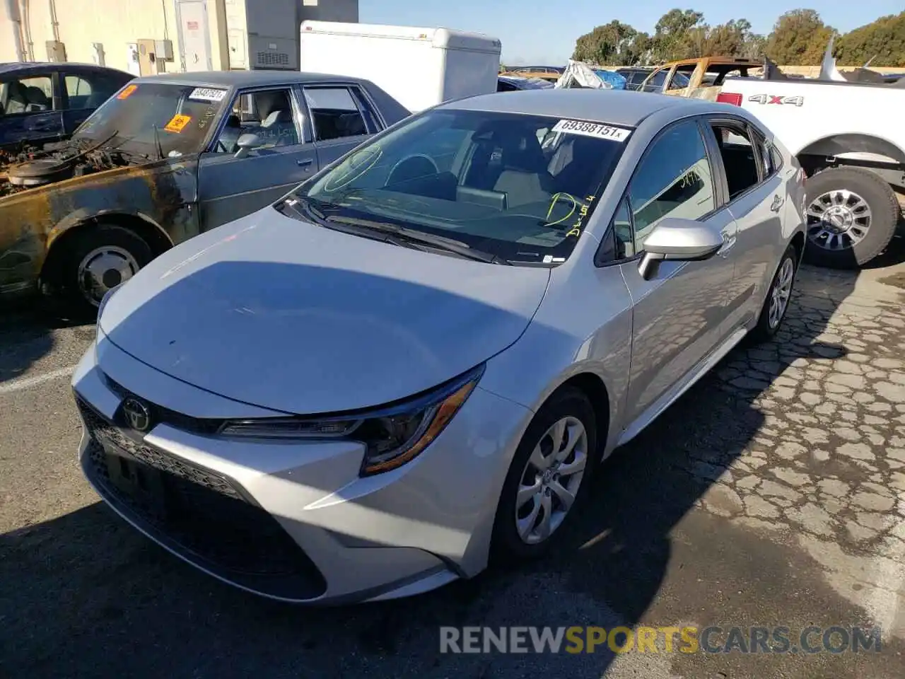 2 Photograph of a damaged car 5YFEPRAE4LP118403 TOYOTA COROLLA 2020