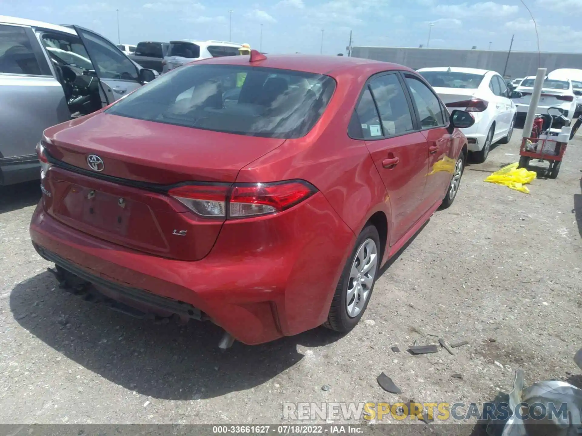 4 Photograph of a damaged car 5YFEPRAE4LP118577 TOYOTA COROLLA 2020